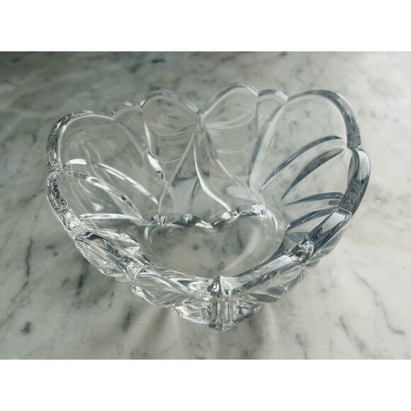 Gorham Heart Shaped Fine Crystal Bowl w/ Bow Germany Candy Dish 1831 Trinket - Picture 8 of 14